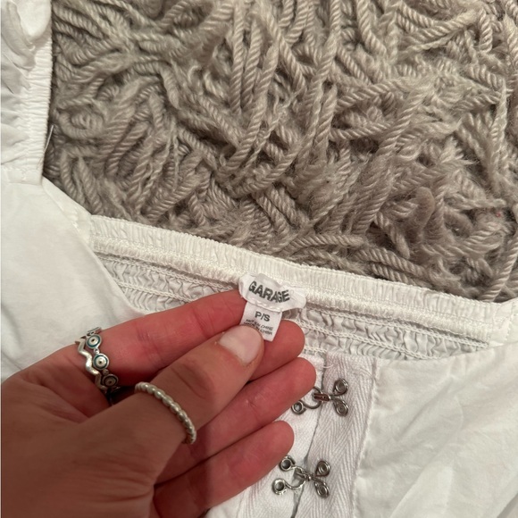 garage white crop top - Picture 2 of 2